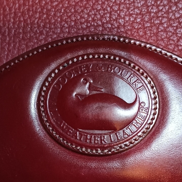 Dooney & Burke Elegant Burgundy Leather Handbag - Picture 2 of 4